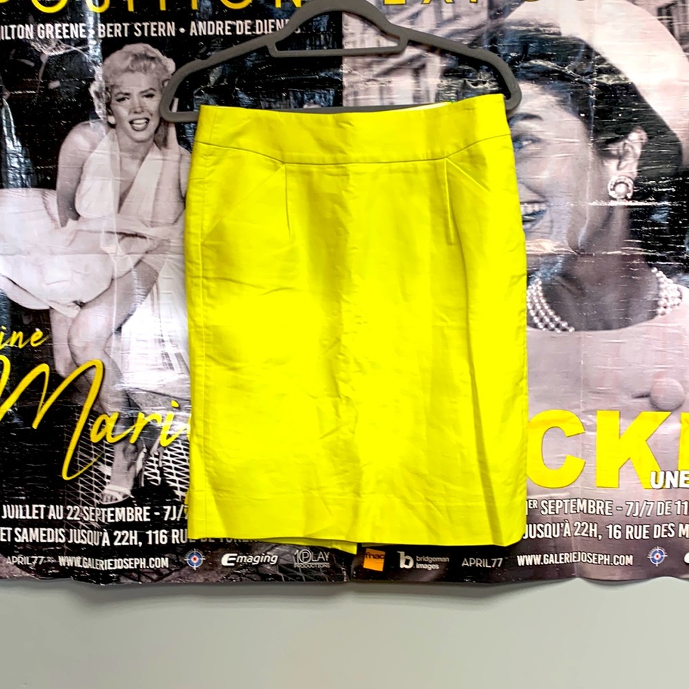 Electric yellow pencil skirt from jcrew great condition sz 4